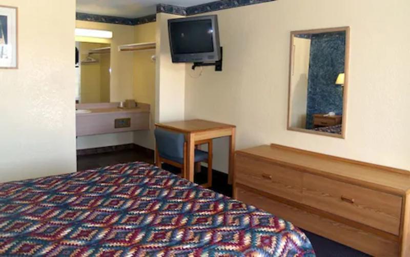 River Inn Motel San Antonio Exterior photo